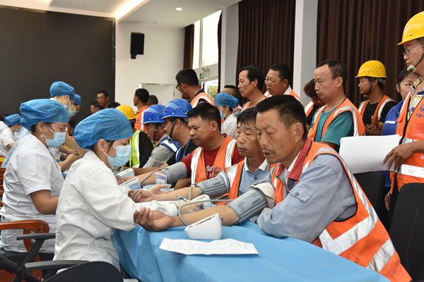 深圳片区第三联党支部开展务工人员健康体检