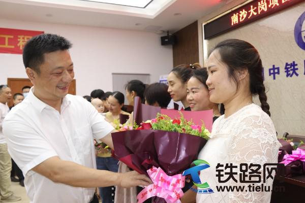 悠悠寸草心，报得三春晖——南沙大岗项目组织“感恩母亲节”主题活动